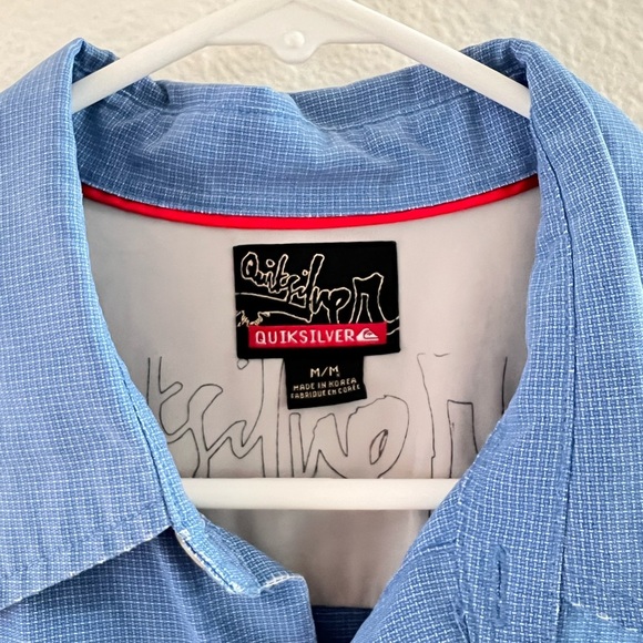 Quicksilver Collared Button Up Size M - Picture 3 of 4